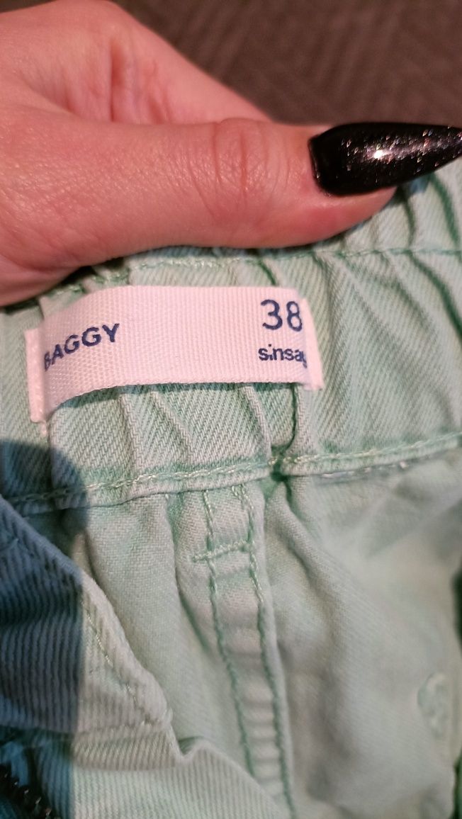 NOWE spodnie baggy/mom jeans, Sinsay, M