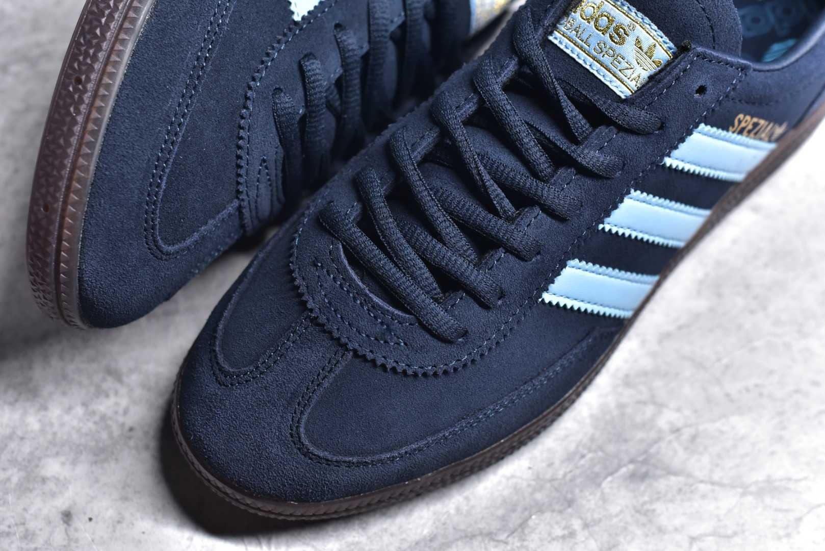 adidas Handball Spezial
Navy Gum