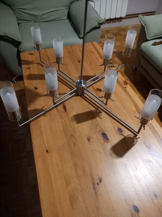 Sprzedam żyrandol do salonu