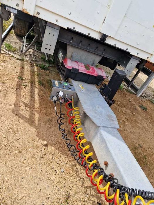 SEMI REBOQUE 18T – TETO ELEVÁVEL