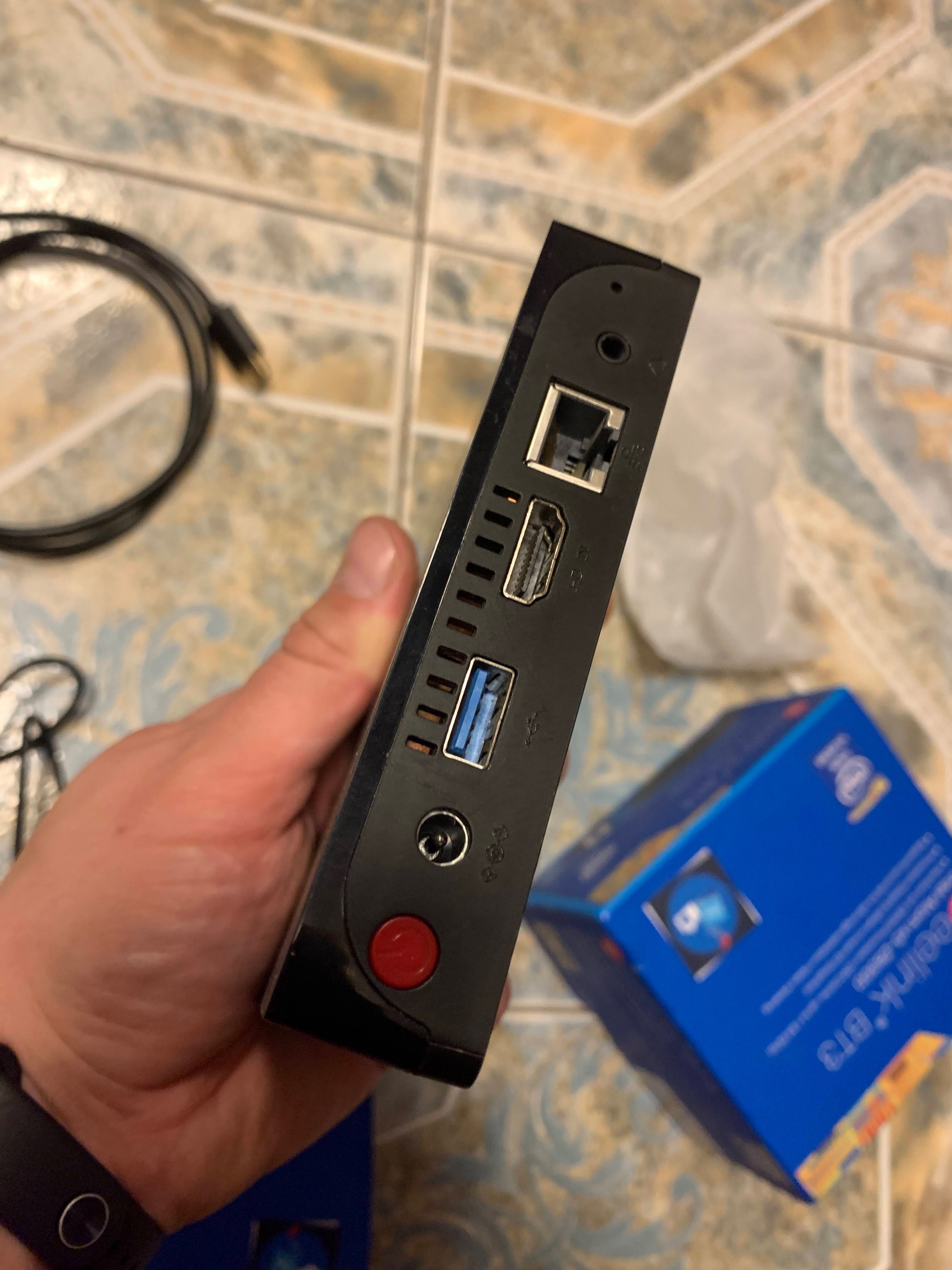 Beelink BT3 (Intel x5-Z8300, 2GB/60GB, LAN, Windows 10) Mini PC