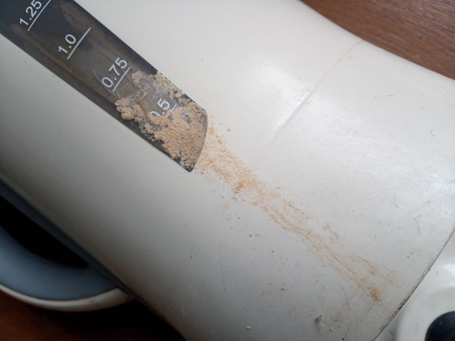 Чайник Borsch потребує уваги