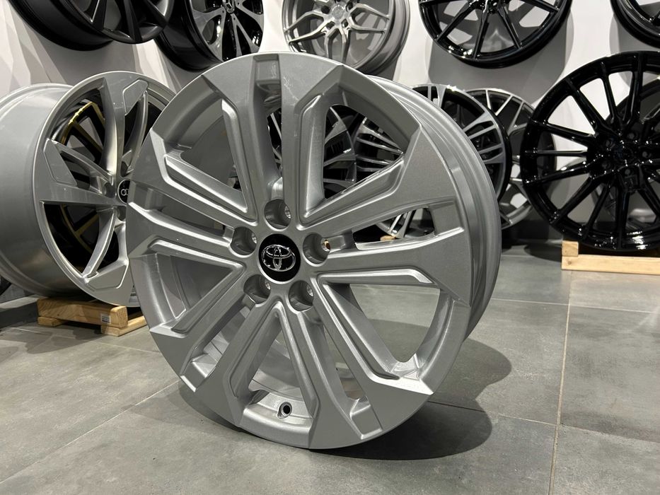 Oryginalne felgi 18 5x114.3 ET35 Toyota RAV4 C-HR II Corolla Cross