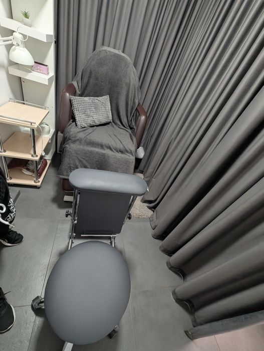 Здам в оренду робоче місце перукаря та майстра манікюру , педикюру