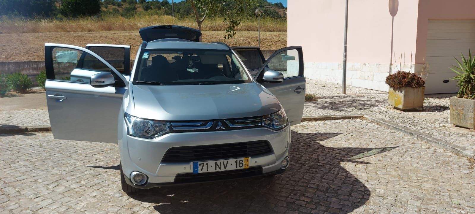 Mitsubishi outlander 2013