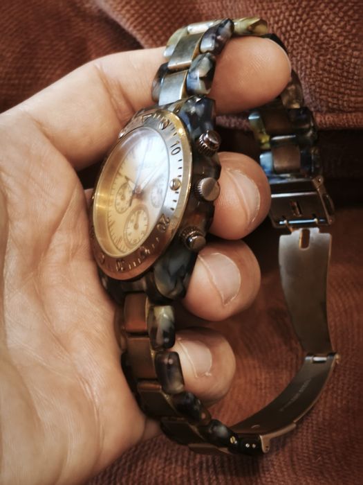 Relógio da marca Uterqüe