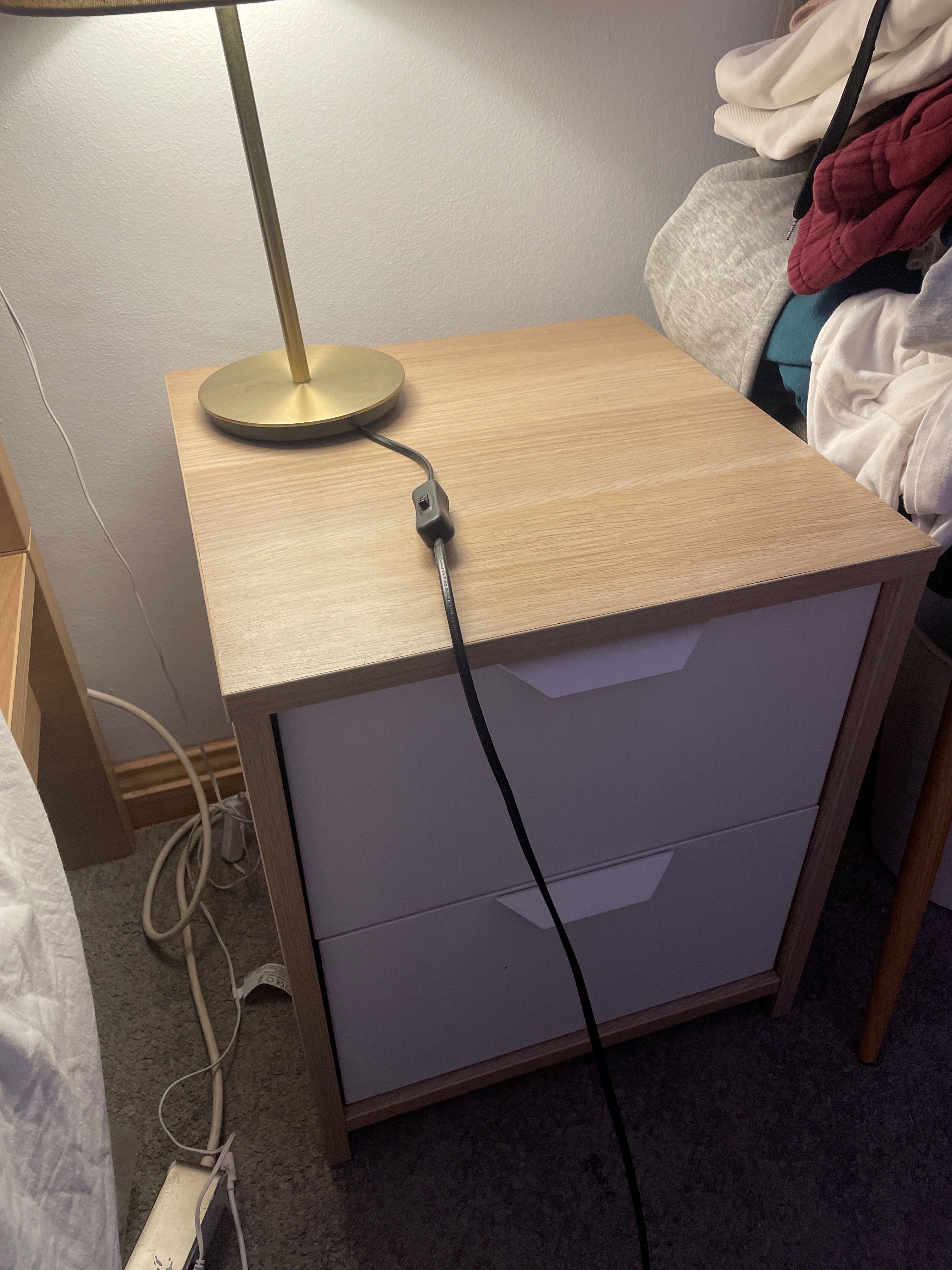 Mesa de cabeceira ikea