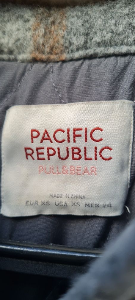 Теплая рубашка ,пальто в клетку Pull&Bear