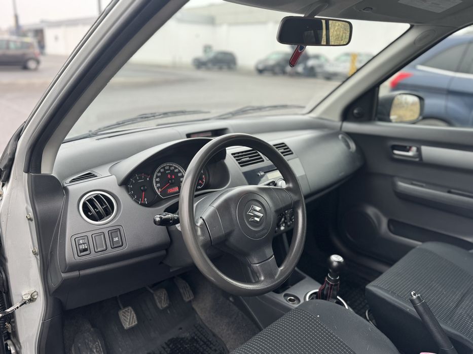 Suzuki Swift 2006 rok 1.3 Benzyna
