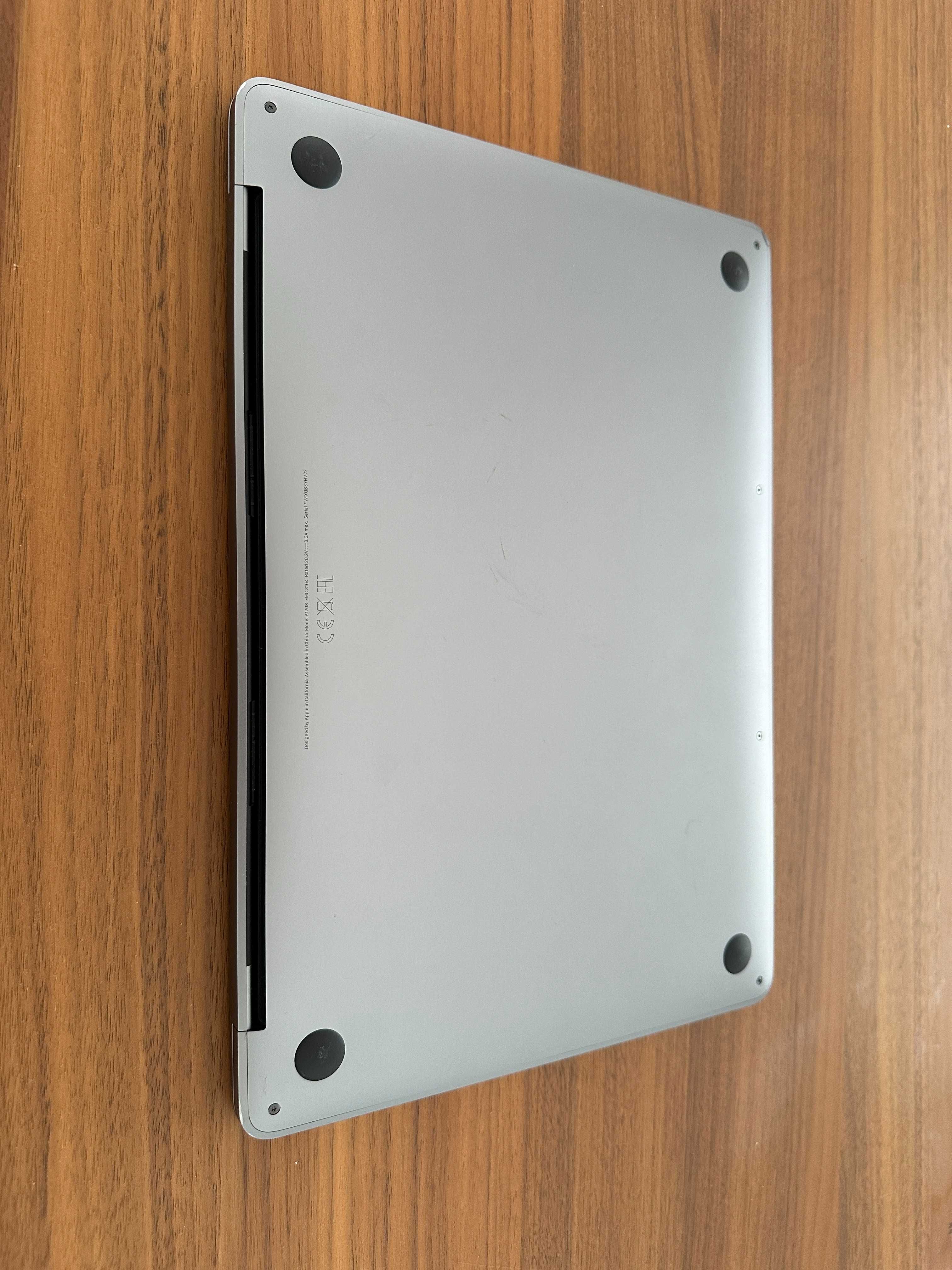 Mackbook Pro 13,3' | i5 | 2,3 GHz | 8GB RAM | 256 SSD