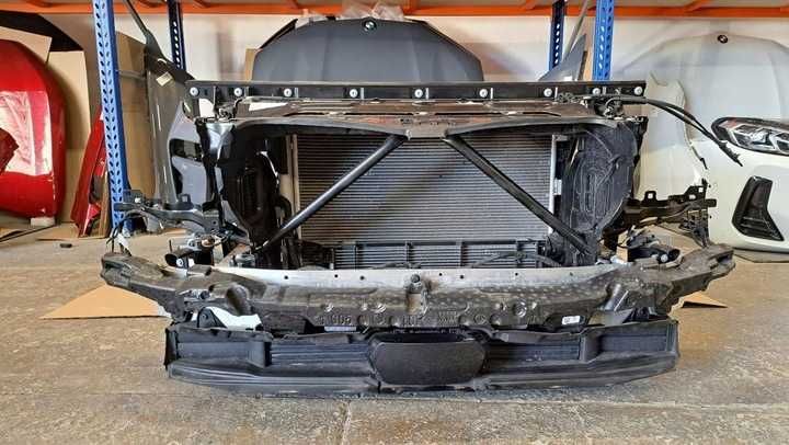 BMW X5 G05 Передня панель, телевізор