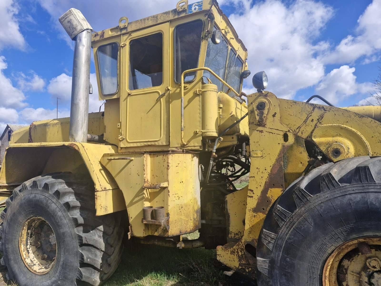 Фронтальний навантажувач К-702, погрузчик КІРОВЕЦЬ, з КОВШОМ, 1995 р.