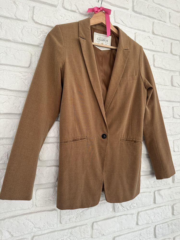 Karmelowa Marynarka Żakiet Pull & Bear