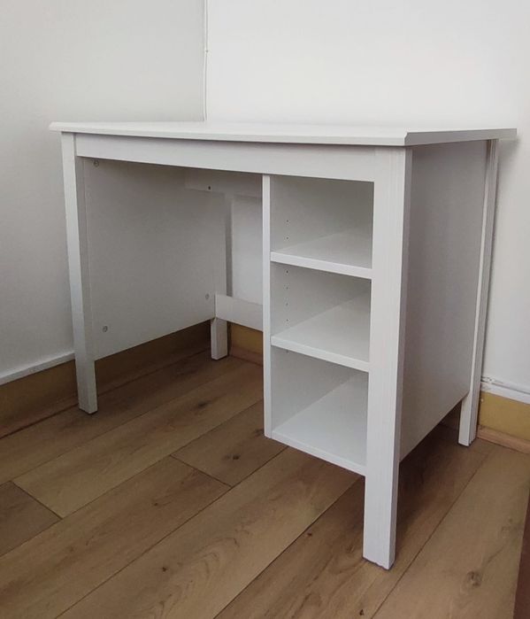 Mesa secretária Ikea