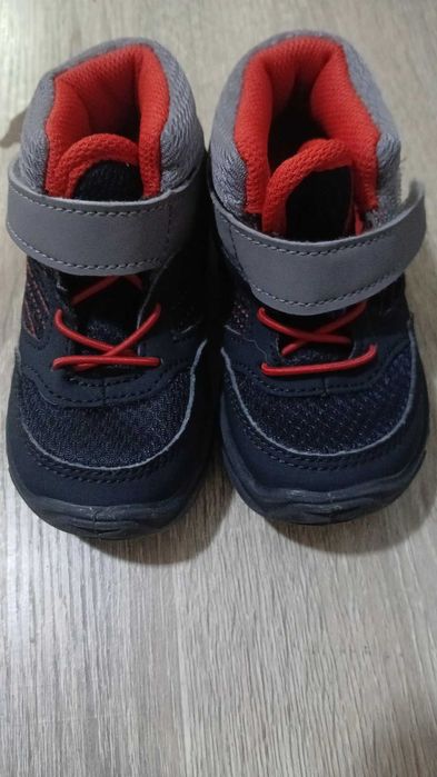 Botas Quechua – Tamanho 24