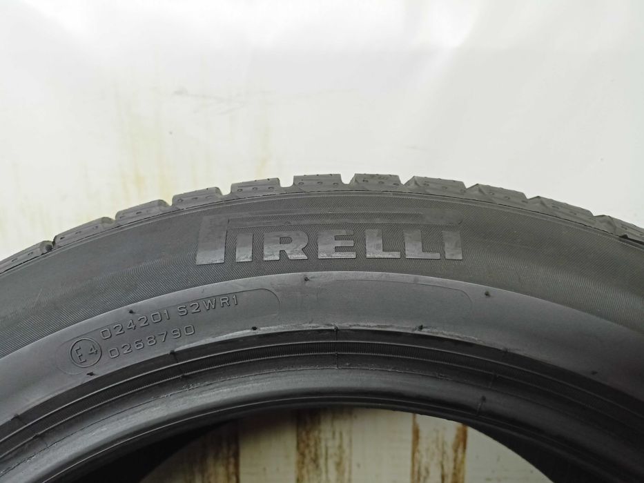 Pirelli SottoZero 3 215/55/17 2015r. 98V 2x6mm (481)