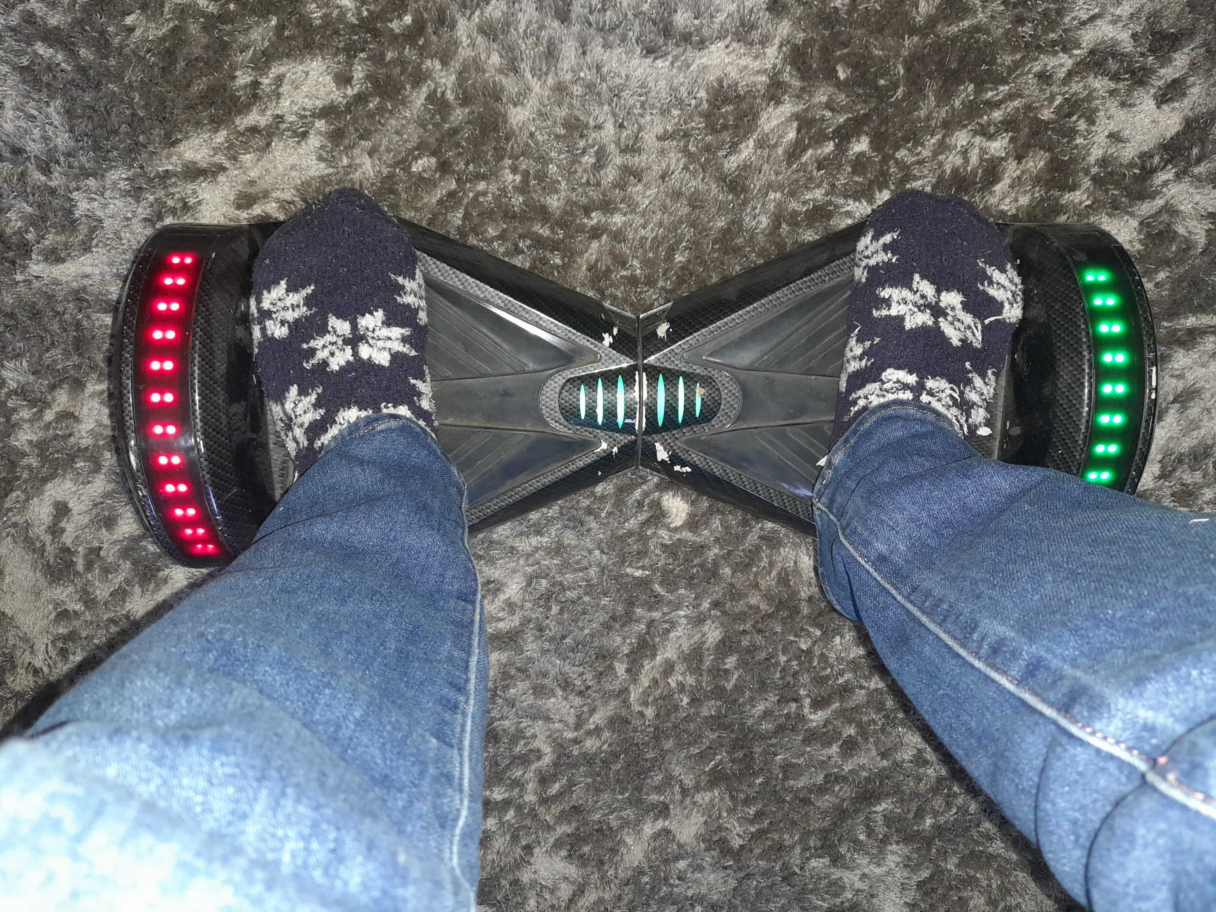 Vendo um Hoverboard, quase novo, usado poucas vezes.