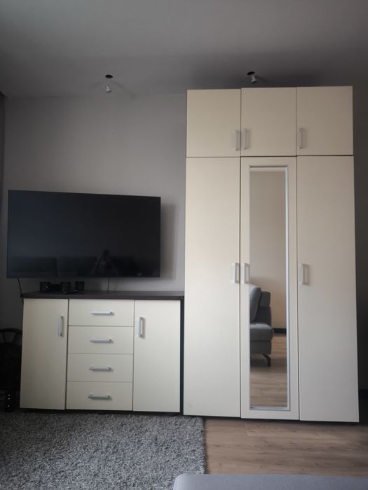 Meble pokojowe z szafa