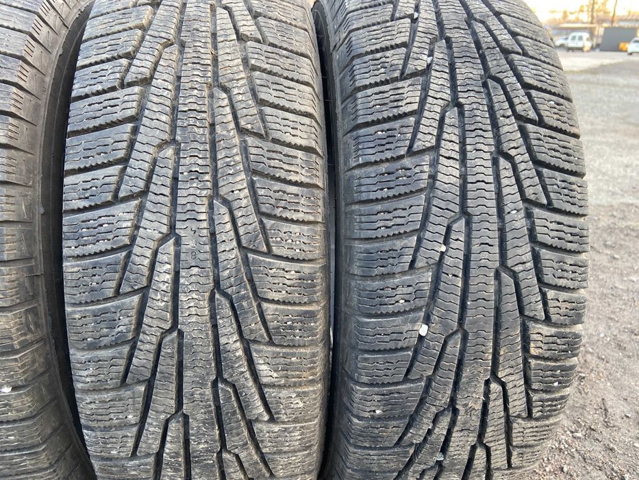 Шини 205/70 r15 Nokian Висота протектора 8,5мм.