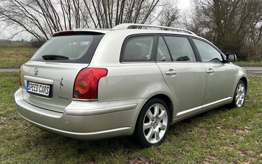 Toyota Avensis Kombi 2,0 147 KM Rok 2006