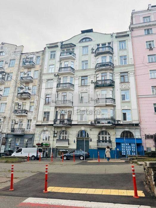 Оренда 4к квартири, вул. Антоновича, Царський будинок