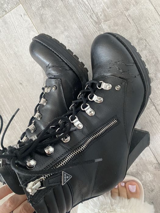 Botki guess czarne eko skóra skórzane oficerki na obcasie slupku