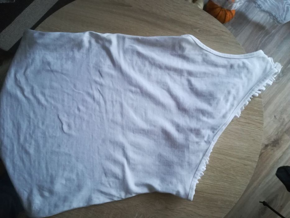 Top biały na jedno ramię