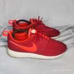 Buty sportowe do biegania - Rozmiar 40 - 25 cm Nike Roshe Run 599728