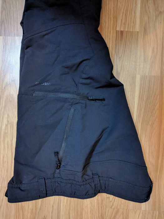 Зимние трекинговые softshell штаны quechua