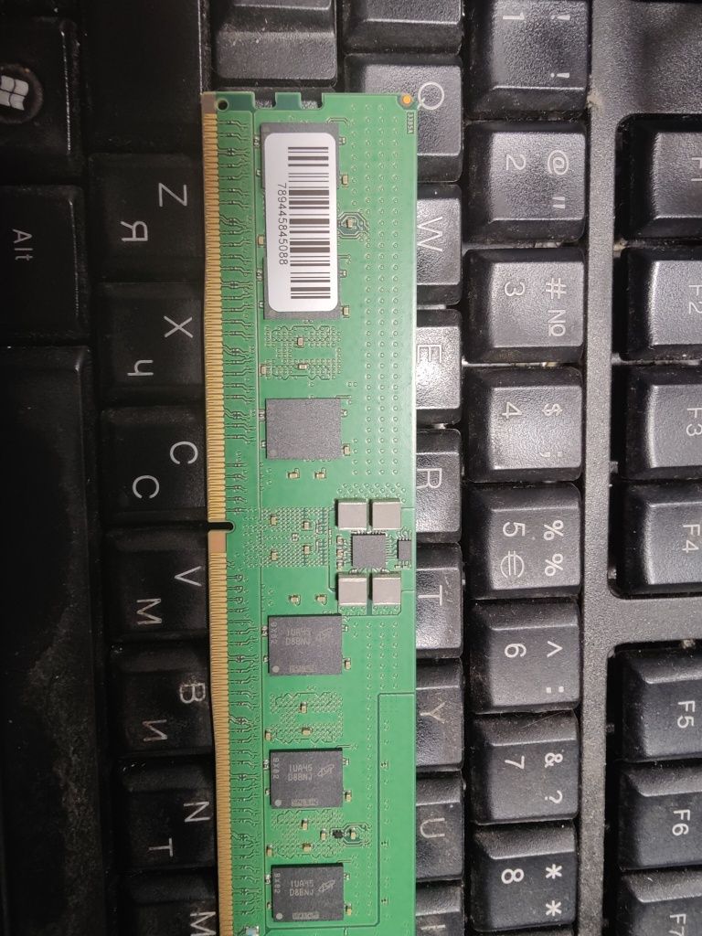 Продам модуль пам'яті DDR5 RDIMM PC4800 ECC