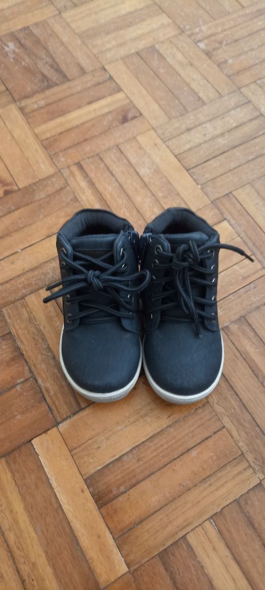 Sapato bebê tamanho 22