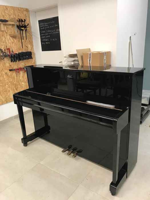 Piano vertical Samick