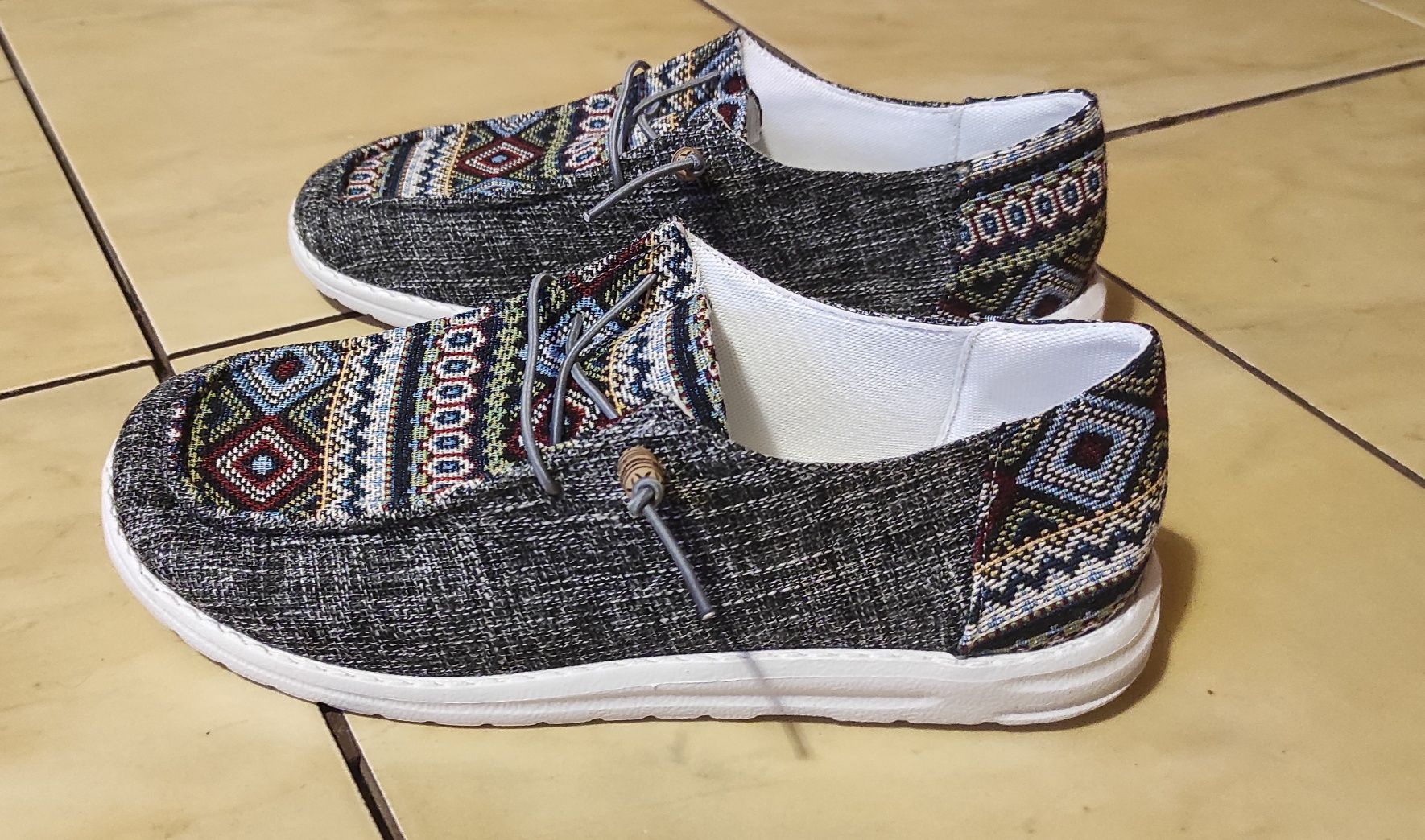 Buty damskie, piękne i wygodne.