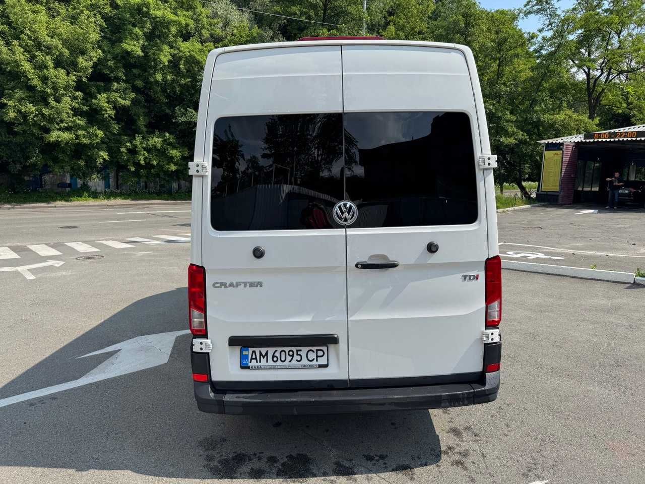 WOLKSVAGEN Crafter 2017 в отличном состоянии, пасажир без салона