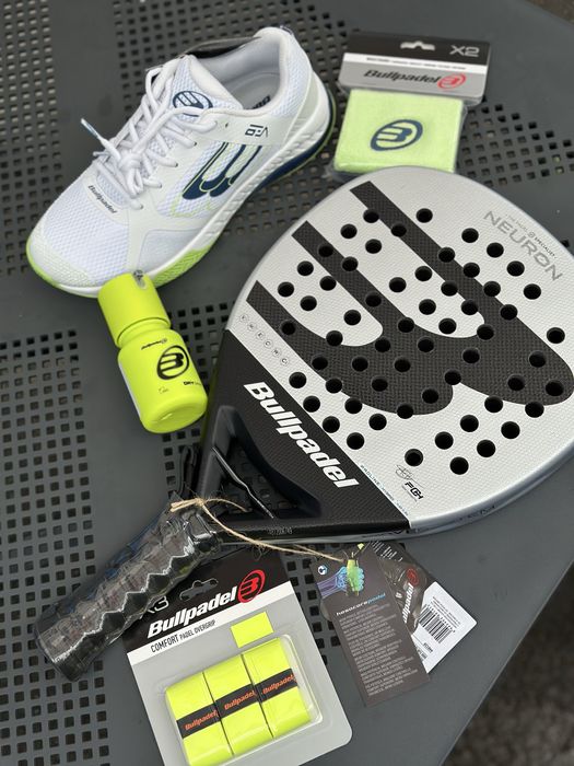 ракетка кросівки доя паделу Bullpadel