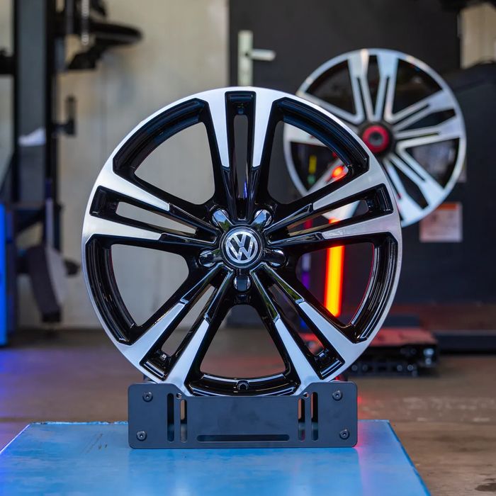 NOWE ORYGINALNE Felgi / Koła 18" - Volkswagen Golf Touran Passat T-Roc