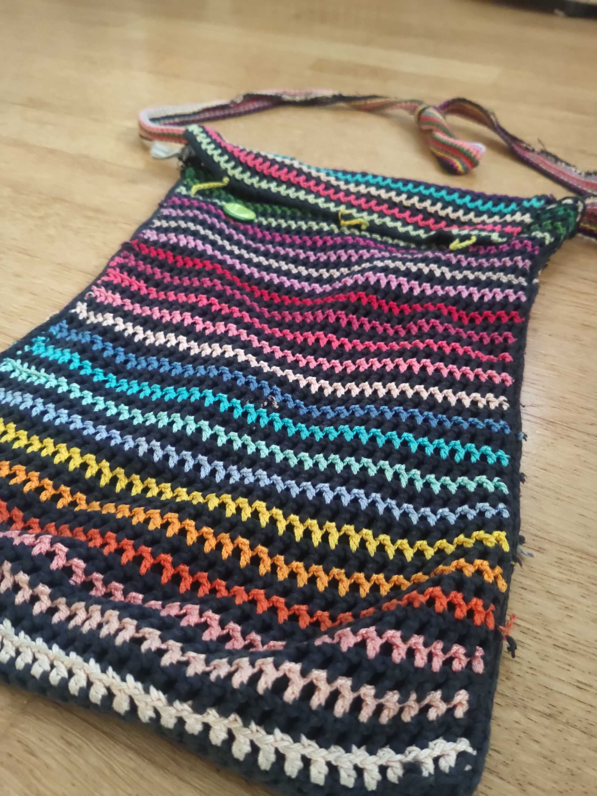 Hand-made torba robiona na szydełku