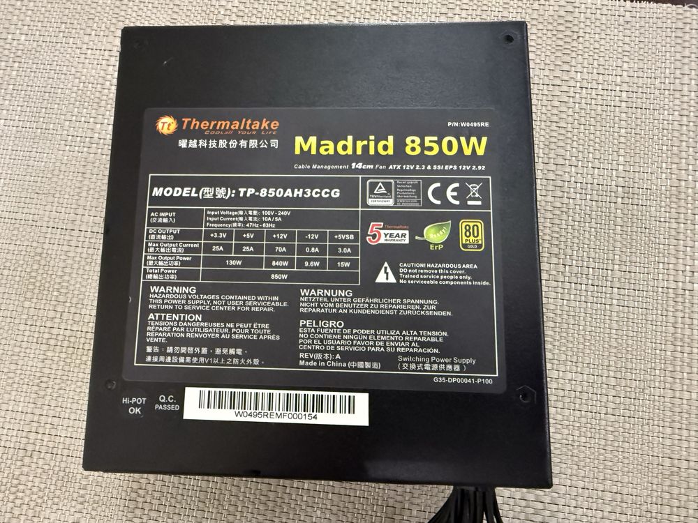 Блок живлення Thermaltake Madrid 850W б/в