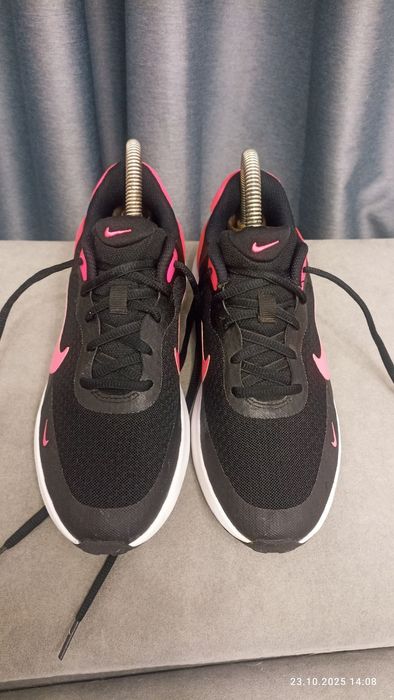 Кросівки Nike Revolution 7