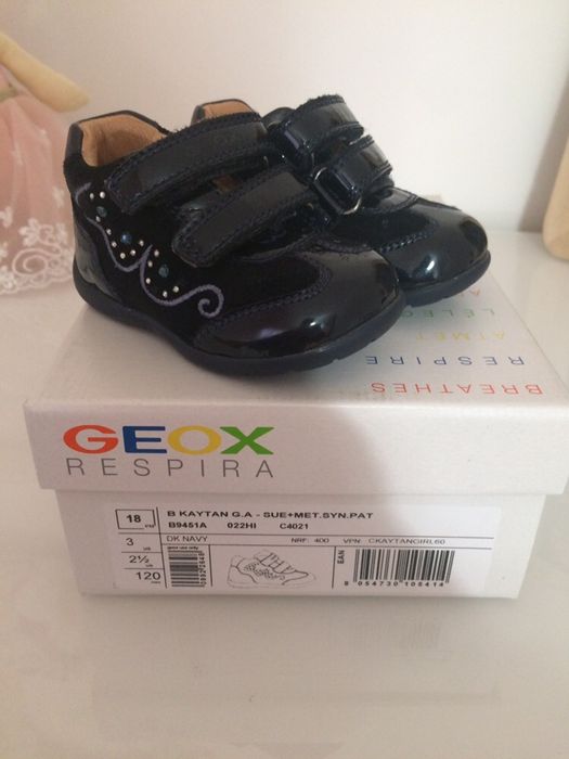 Botinha Geox tam 18