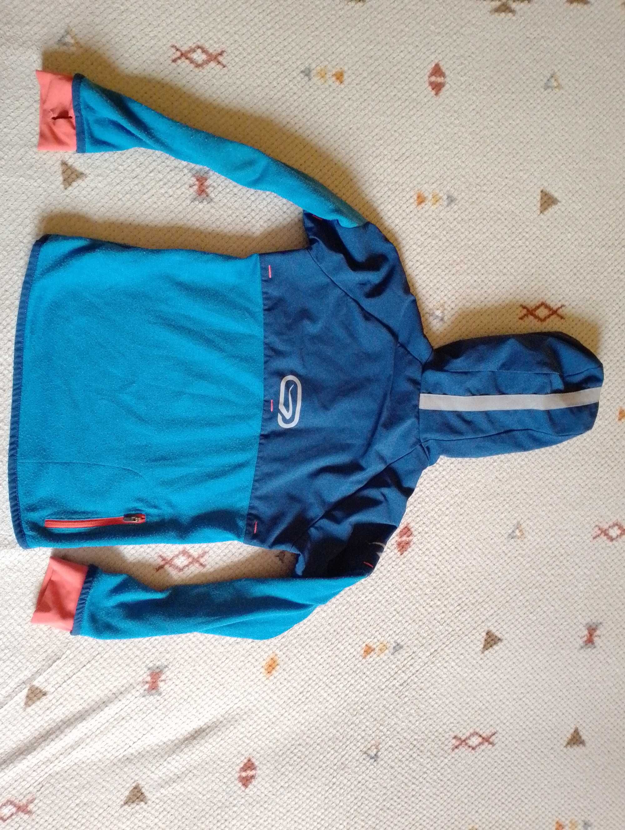 Chłopięca bluza 134