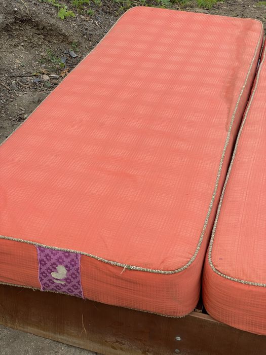 Кровать 1,5 с матрасами