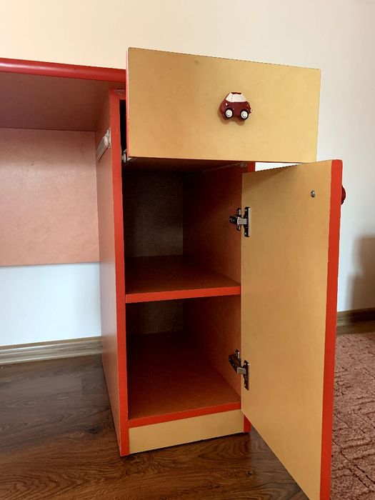 Стіл для комп'ютера