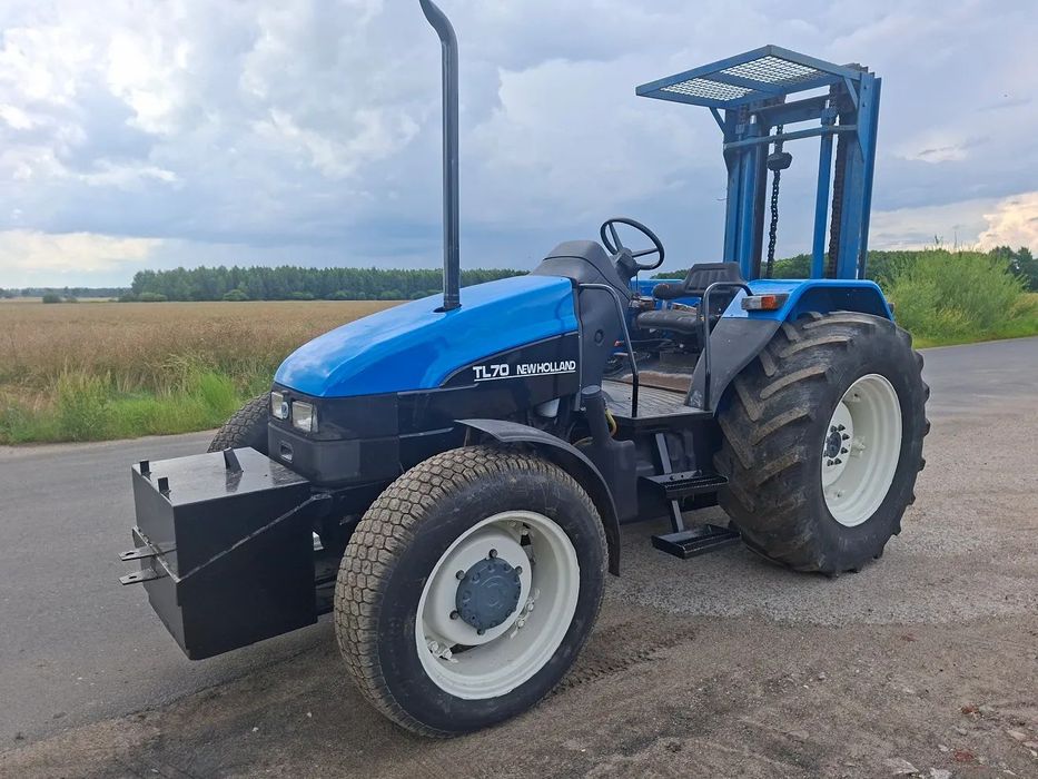 New Holland TL70  Ciągnik rolniczy  , do sadu , podnośnik