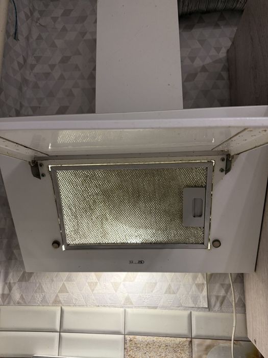 Вытяжка кухонная Eleyus