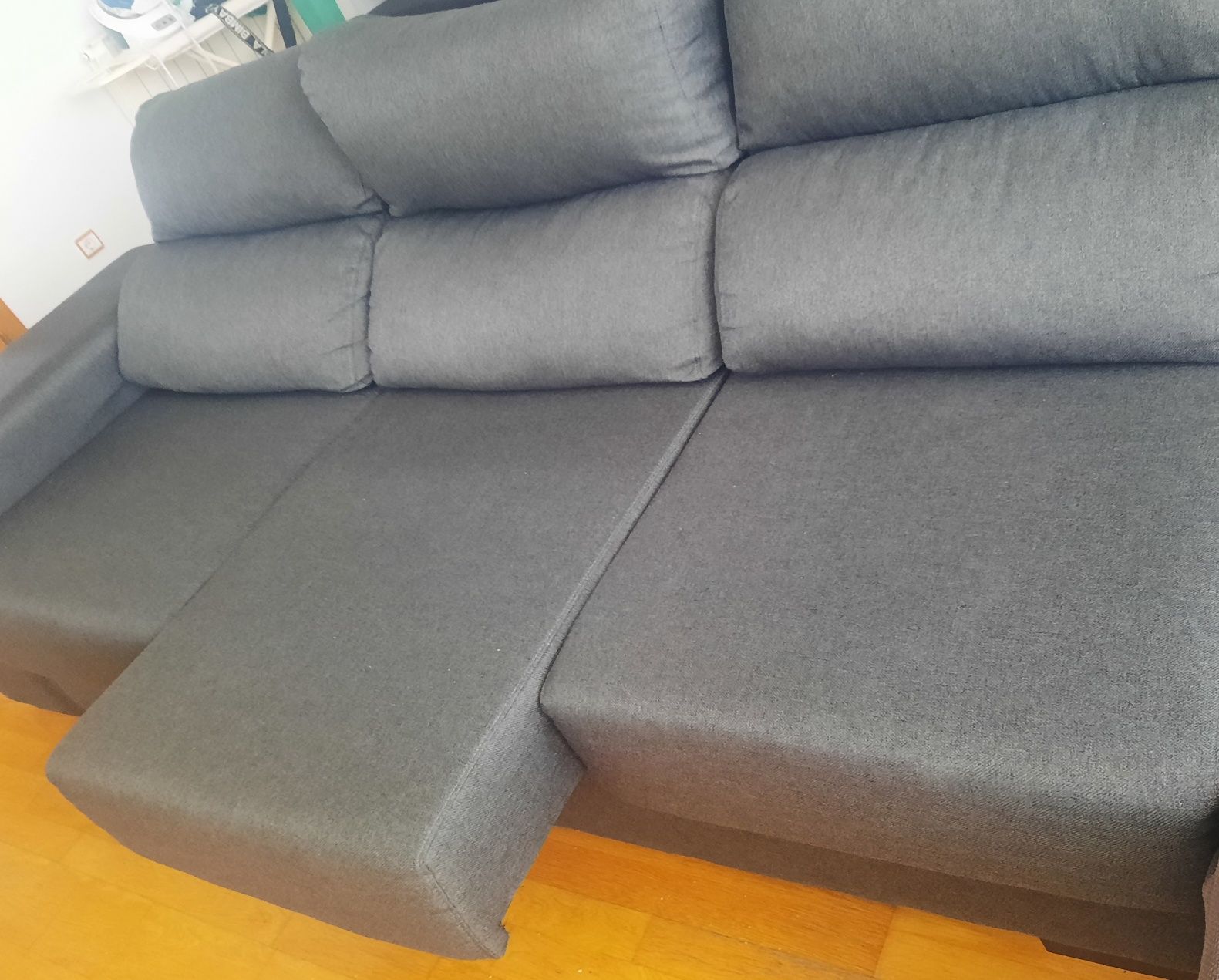 Sofa 4 lugares cinza escuro