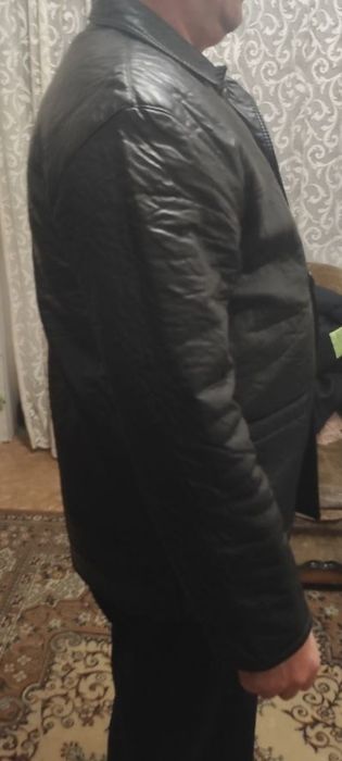 Продам кожаную куртку Versace. Оригинал!!! Эксклюзив !!!