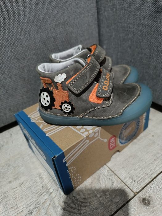D.d step buty świecące