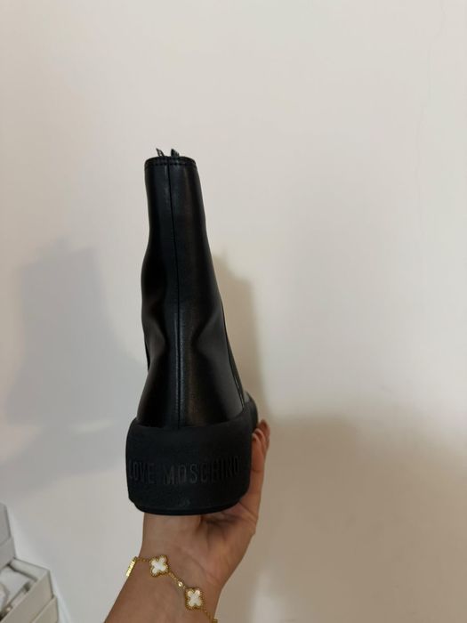 Love Moschino оригінал сапоги кеди кросівки напівчоботи козаки