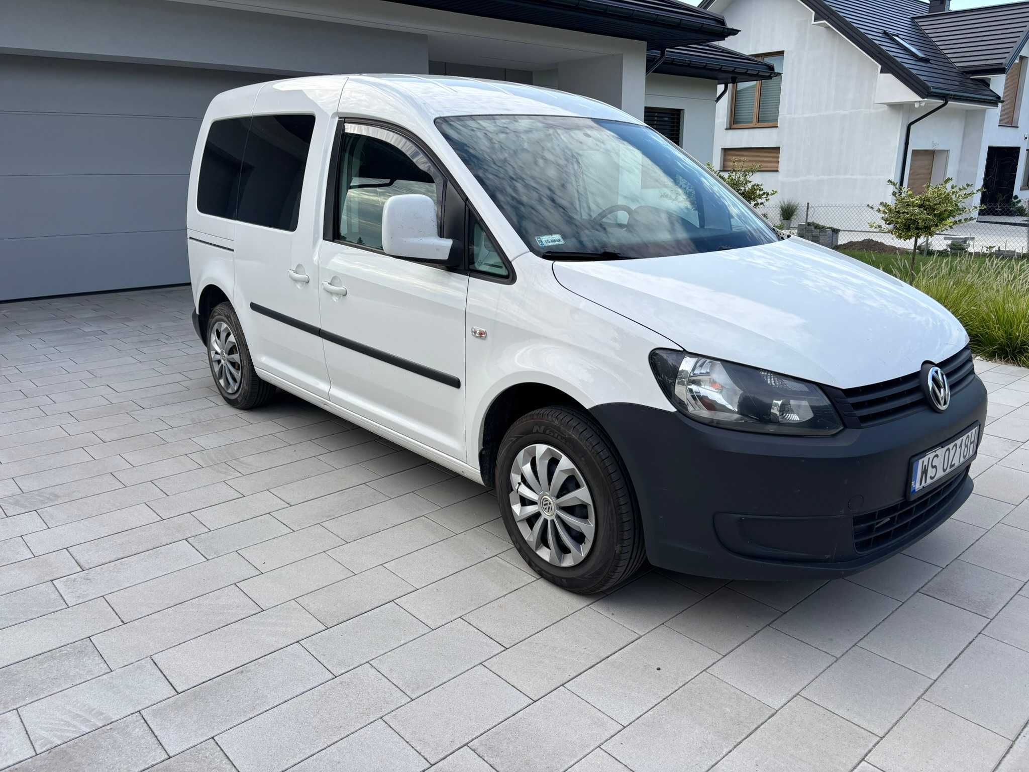 VW CADDY 1.6 TDI + zimówki